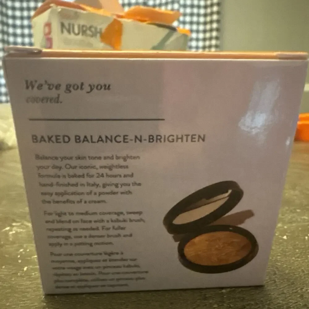 NIB Laura Geller Baked Balance-N-Brighten Color Correcting Foundation Medium